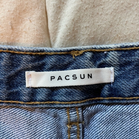 Pacsun 90s Boyfriend Jean, Size 28 - Picture 5 of 8